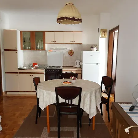 Dora Appartement Pag Town