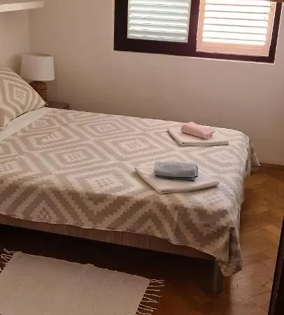 Dora Appartement Pag Town