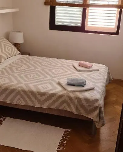 Dora Appartement Pag Town